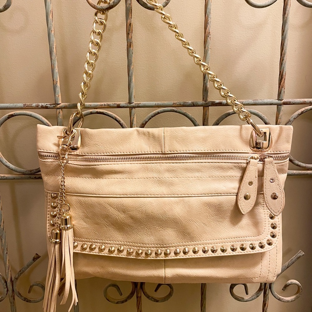 New cream should bag with gold chain strap